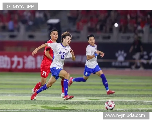 重庆足球队近期表现分析与未来发展方向探讨